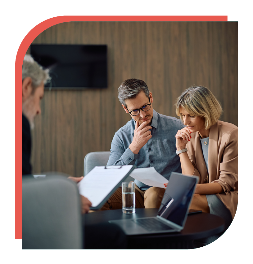 Spotlight-couple-with-advisor_611 x 640
